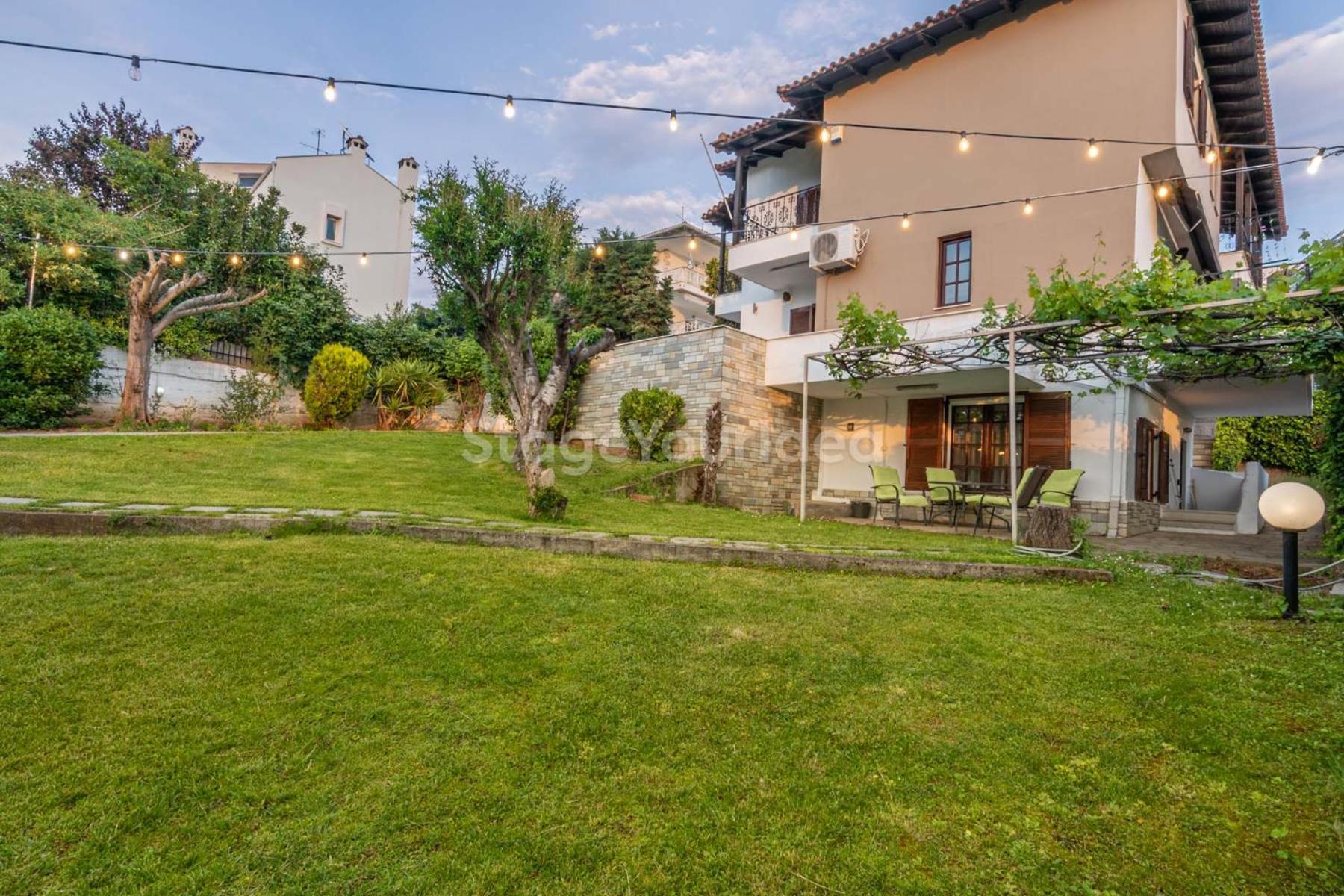 Traditional With Garden, Also For Gatherings ,15 Minutes From Airport Appartement *